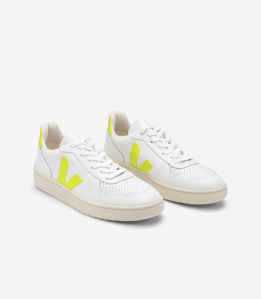 Veja Trainers Mens White - V-10 Leather - NIVO-61750